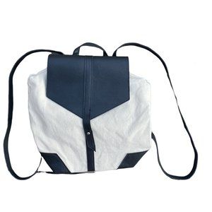 Deux Lux Demi Knapsack/Backpack/Vegan Leather W/ Duster Bag. White&Black-  New